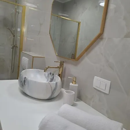 Bella Luxury Sali